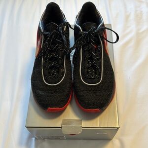 LeBron XX EP- Red and Black. Like New!               Size 9